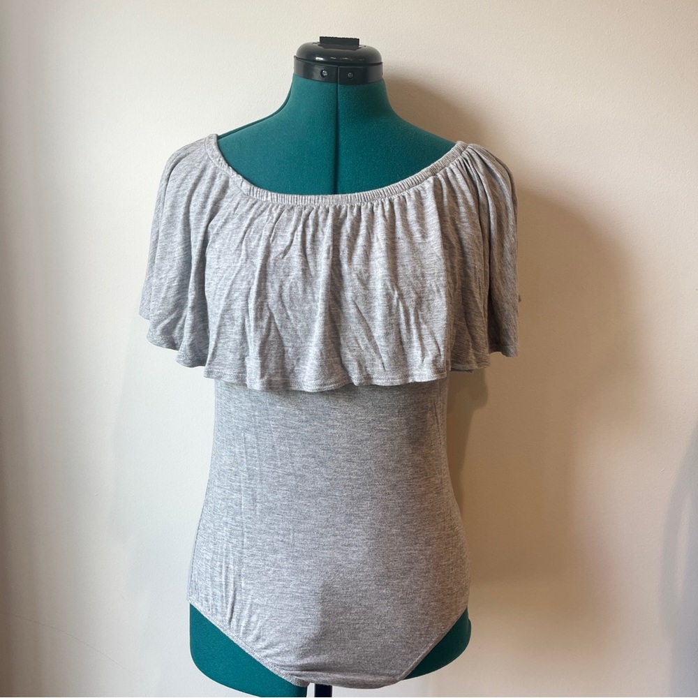 Gianni Bini Gray Off Shoulder Ruffle Bodysuit Small